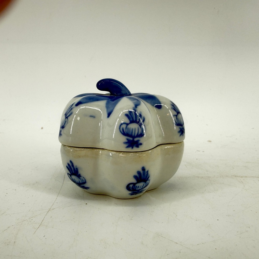 Pumpkin Trinket Box Small Blue White Floral Ceramic Jewelry Dish Decor 2"x2.5"